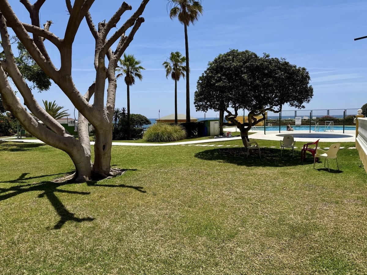 1 bedroom Apartment for sale in Calahonda - € 239,000 (Ref: 9080785)