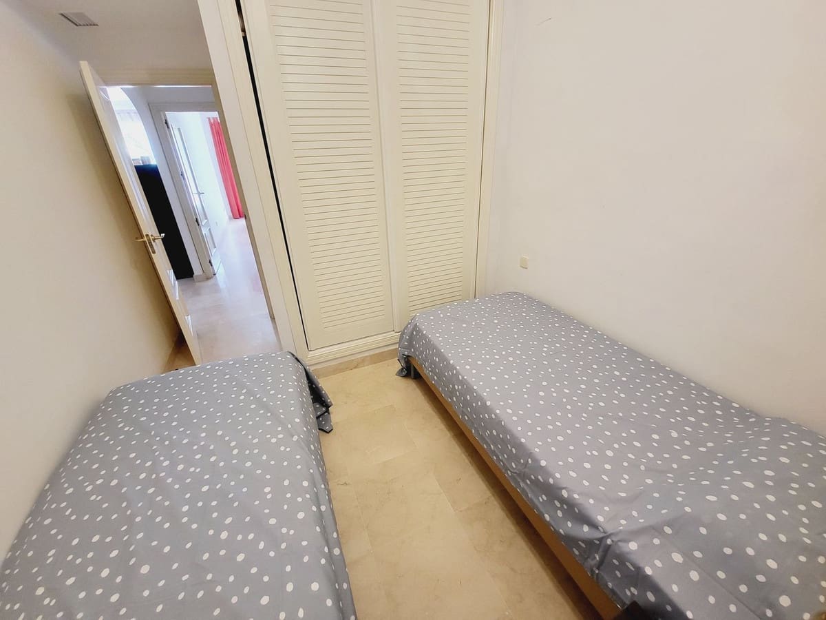 Apartamento de 2 habitaciones en La Cala de Mijas en venta - 240.000 € (Ref: 9080791)