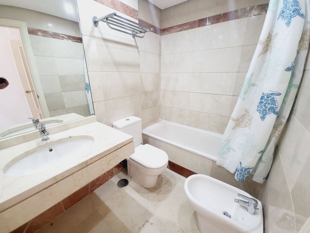 Apartamento de 2 habitaciones en La Cala de Mijas en venta - 240.000 € (Ref: 9080791)