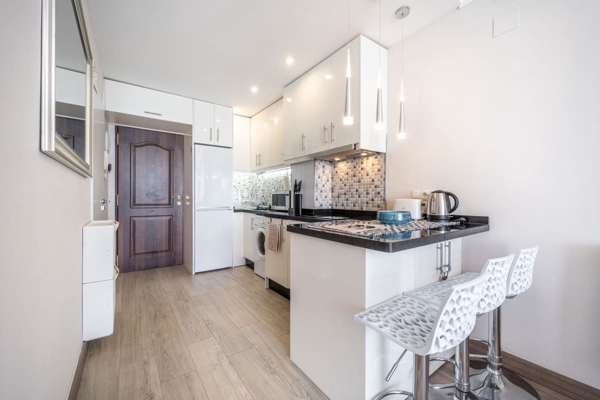 Lejlighed til salg i Benalmadena - € 240.000 (Ref: 9080792)