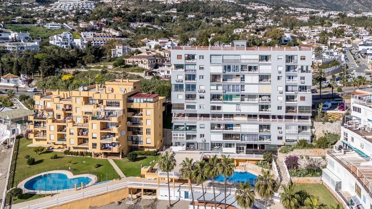 Lejlighed til salg i Benalmadena - € 240.000 (Ref: 9080792)