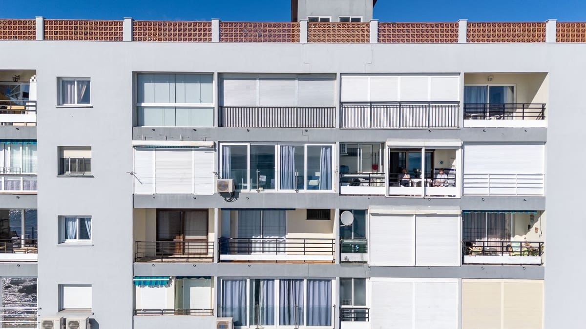 Lejlighed til salg i Benalmadena - € 240.000 (Ref: 9080792)