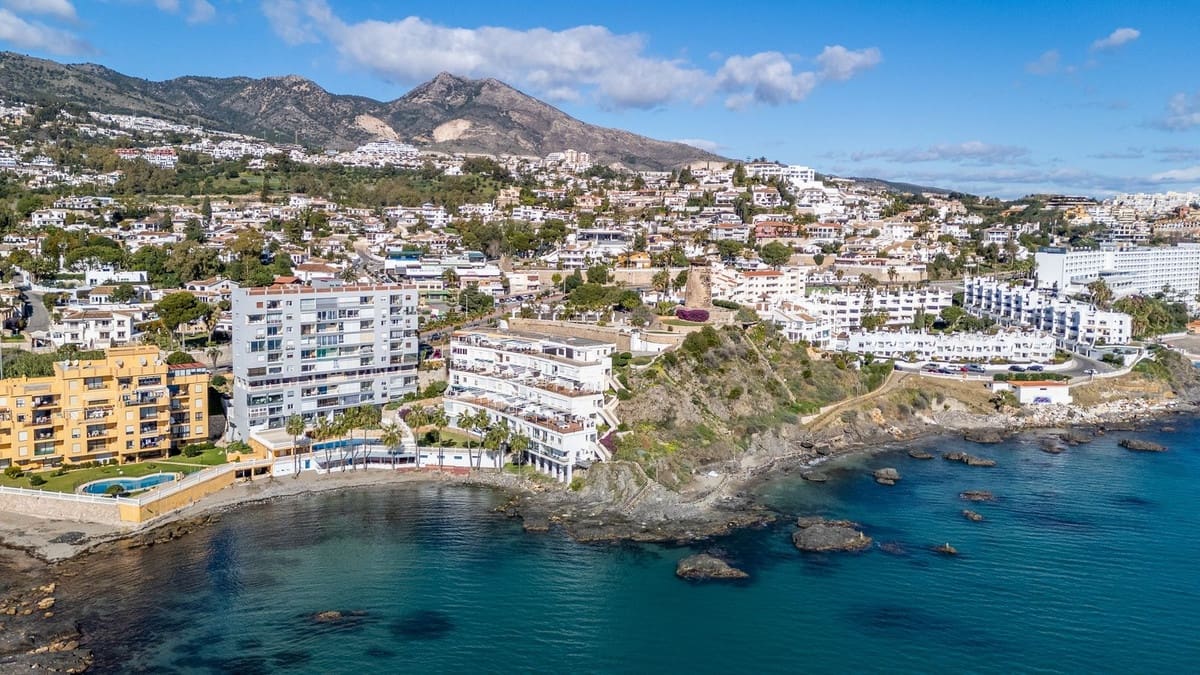 Lejlighed til salg i Benalmadena - € 240.000 (Ref: 9080792)