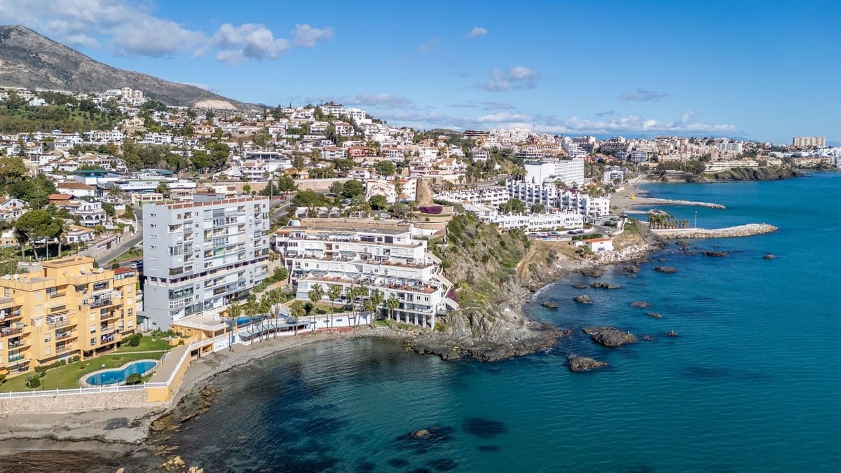 Lejlighed til salg i Benalmadena - € 240.000 (Ref: 9080792)