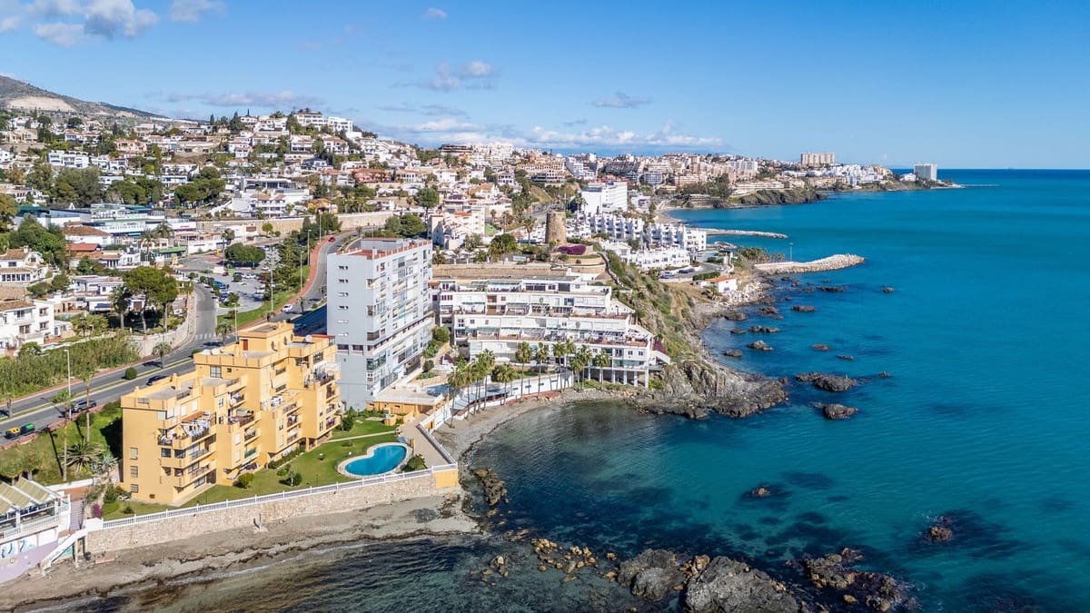 Lejlighed til salg i Benalmadena - € 240.000 (Ref: 9080792)