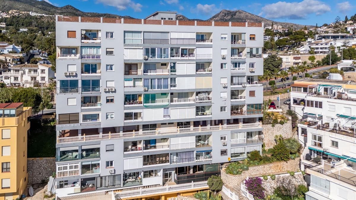 Lejlighed til salg i Benalmadena - € 240.000 (Ref: 9080792)