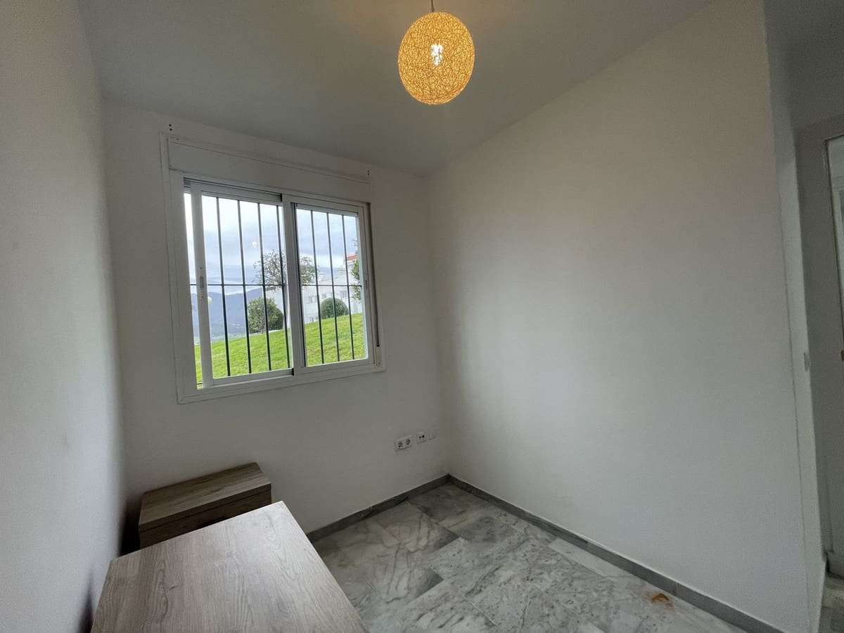 3 soveværelse Lejlighed til salg i Casares med garage - € 234.900 (Ref: 9080799)