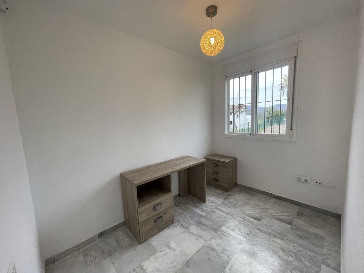 3 soveværelse Lejlighed til salg i Casares med garage - € 234.900 (Ref: 9080799)