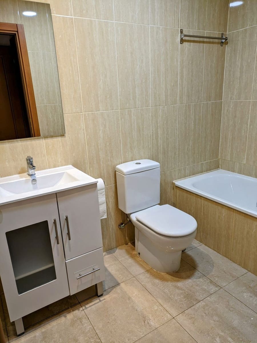 2 slaapkamer Appartement te koop in Manilva - € 233.000 (Ref: 9080801)