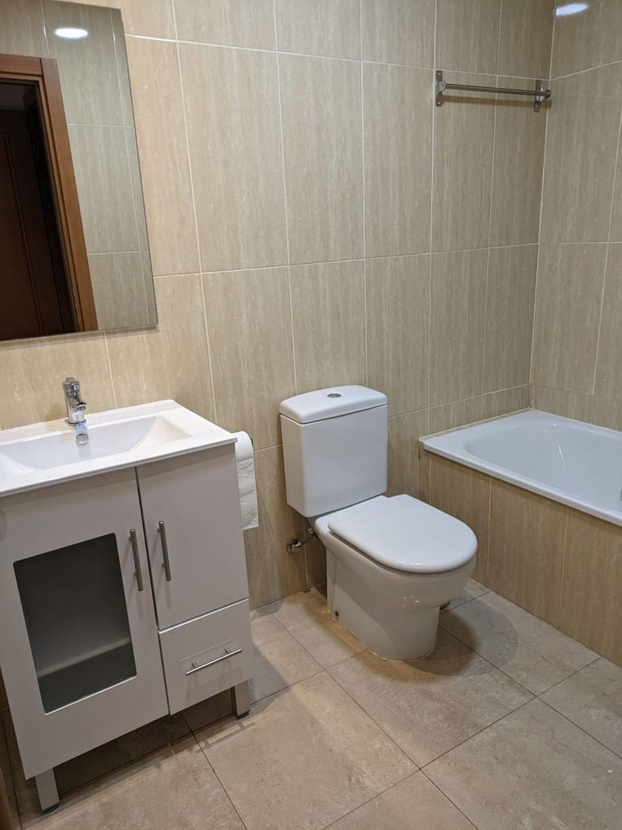 2 slaapkamer Appartement te koop in Manilva - € 233.000 (Ref: 9080801)