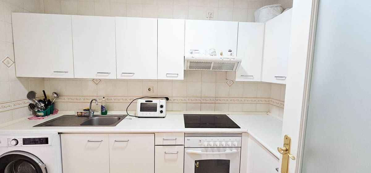 3 sypialnia Apartament na sprzedaż w San Luis de Sabinillas - 230 000 € (Ref: 9080805)