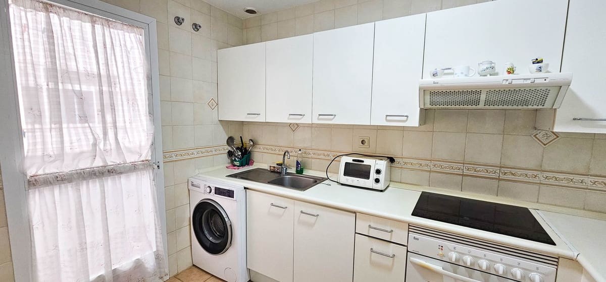 3 sypialnia Apartament na sprzedaż w San Luis de Sabinillas - 230 000 € (Ref: 9080805)