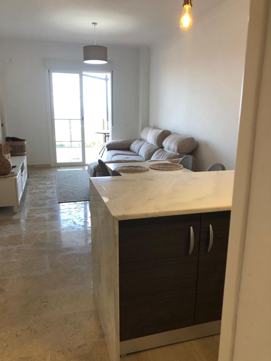 3 soveværelse Lejlighed til salg i Manilva - € 239.500 (Ref: 9080806)