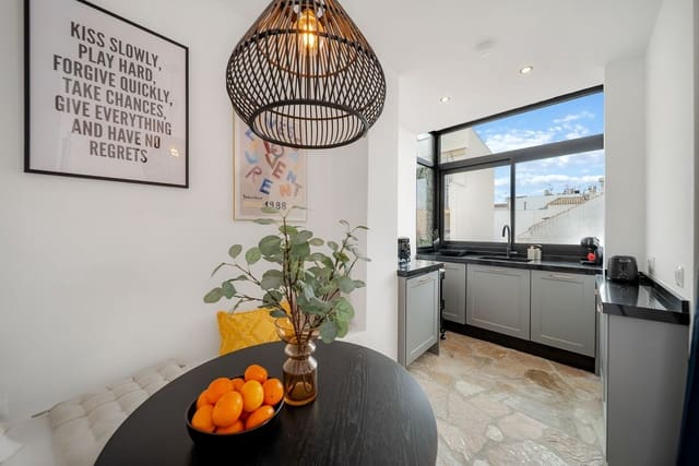 1 soverom Leilighet til salgs i Centro ciudad, Fuengirola - € 220 000 (Ref: 9080814)