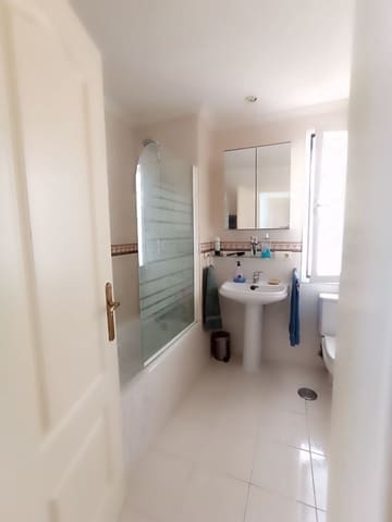 Apartamento de 2 habitaciones en Ojen en venta con garaje - 219.500 € (Ref: 9080816)