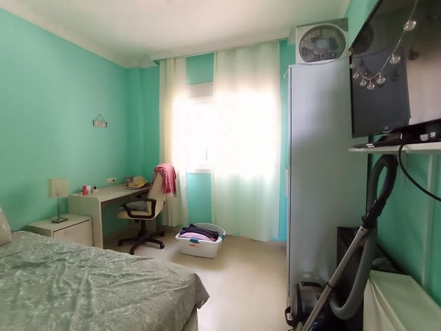 Apartamento de 2 habitaciones en Ojen en venta con garaje - 219.500 € (Ref: 9080816)