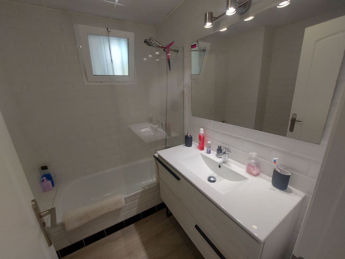 2 soveværelse Lejlighed til salg i Manilva - € 215.000 (Ref: 9080821)