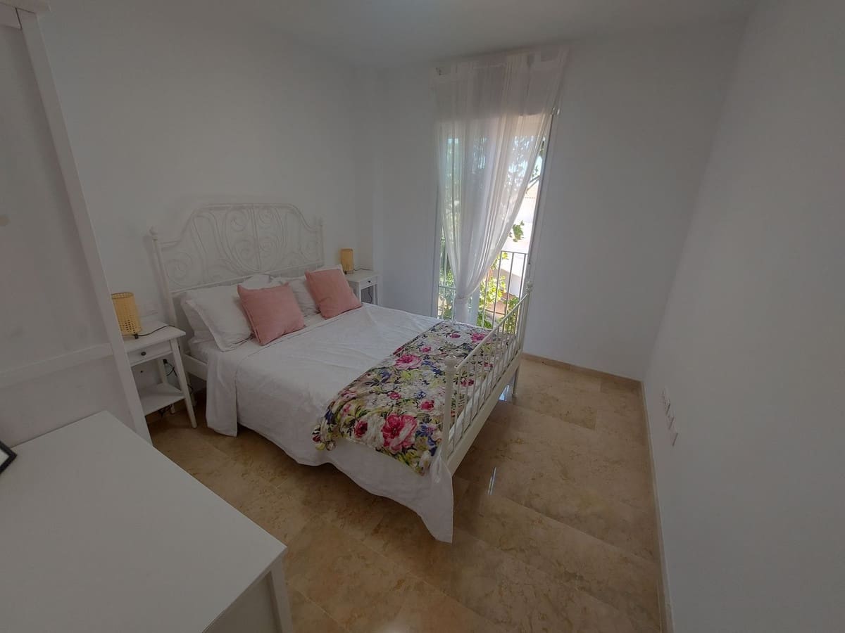 2 soveværelse Lejlighed til salg i Manilva - € 215.000 (Ref: 9080821)