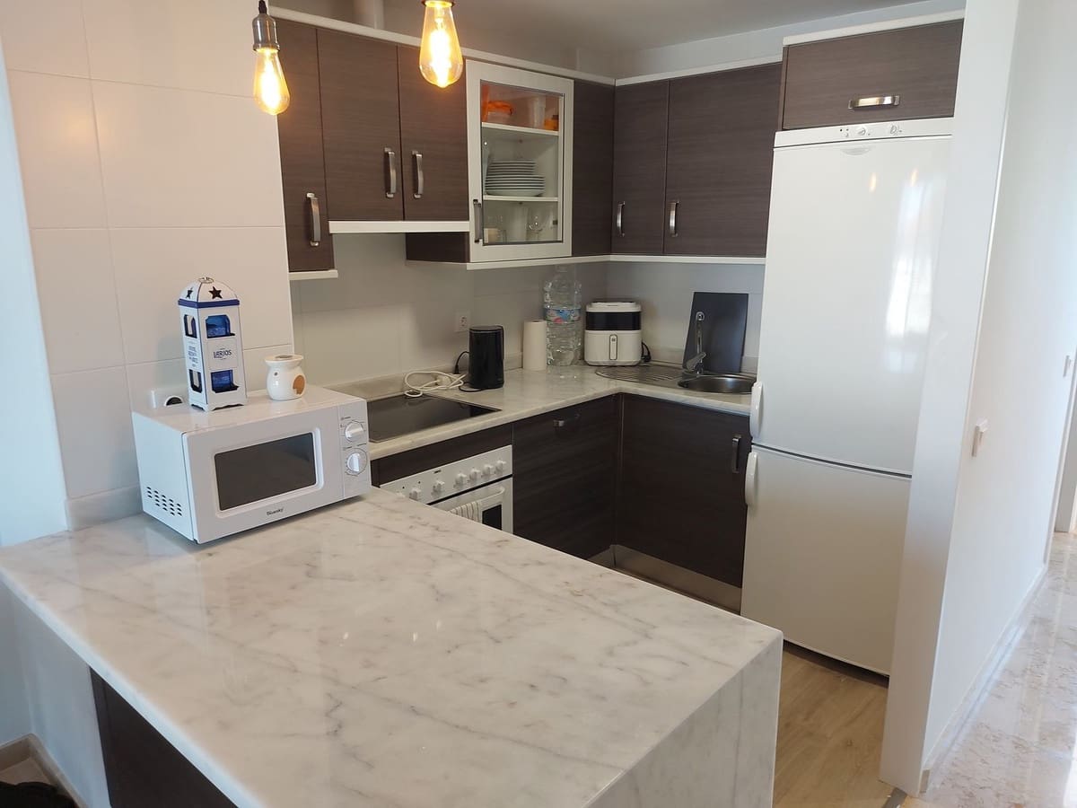 2 soveværelse Lejlighed til salg i Manilva - € 215.000 (Ref: 9080821)