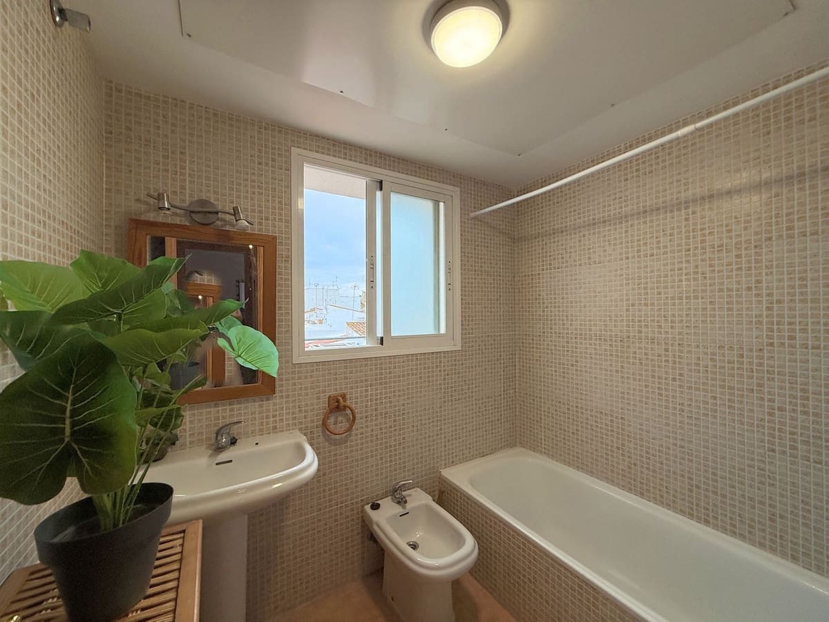 2 sypialnia Apartament na sprzedaż w Manilva - 210 000 € (Ref: 9080826)