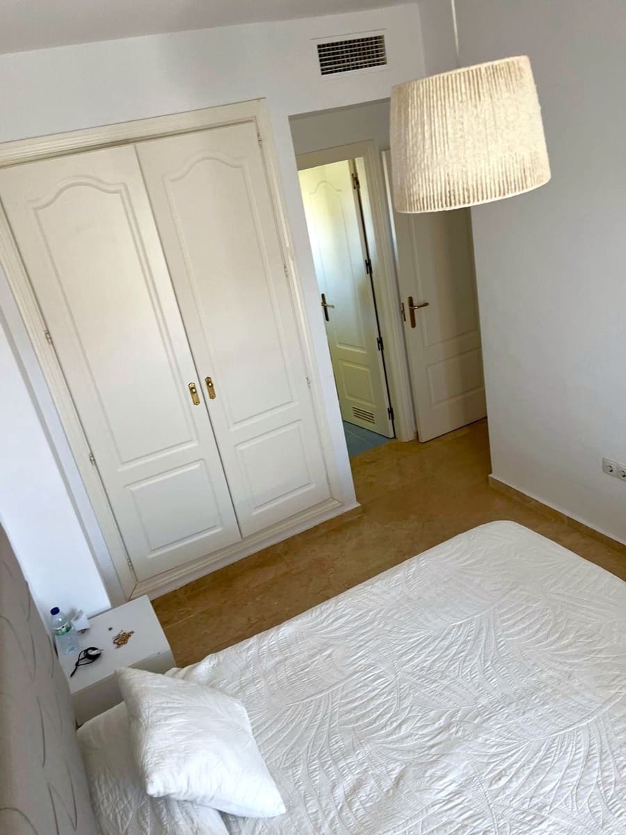 2 soveværelse Lejlighed til salg i Manilva med garage - € 209.000 (Ref: 9080827)