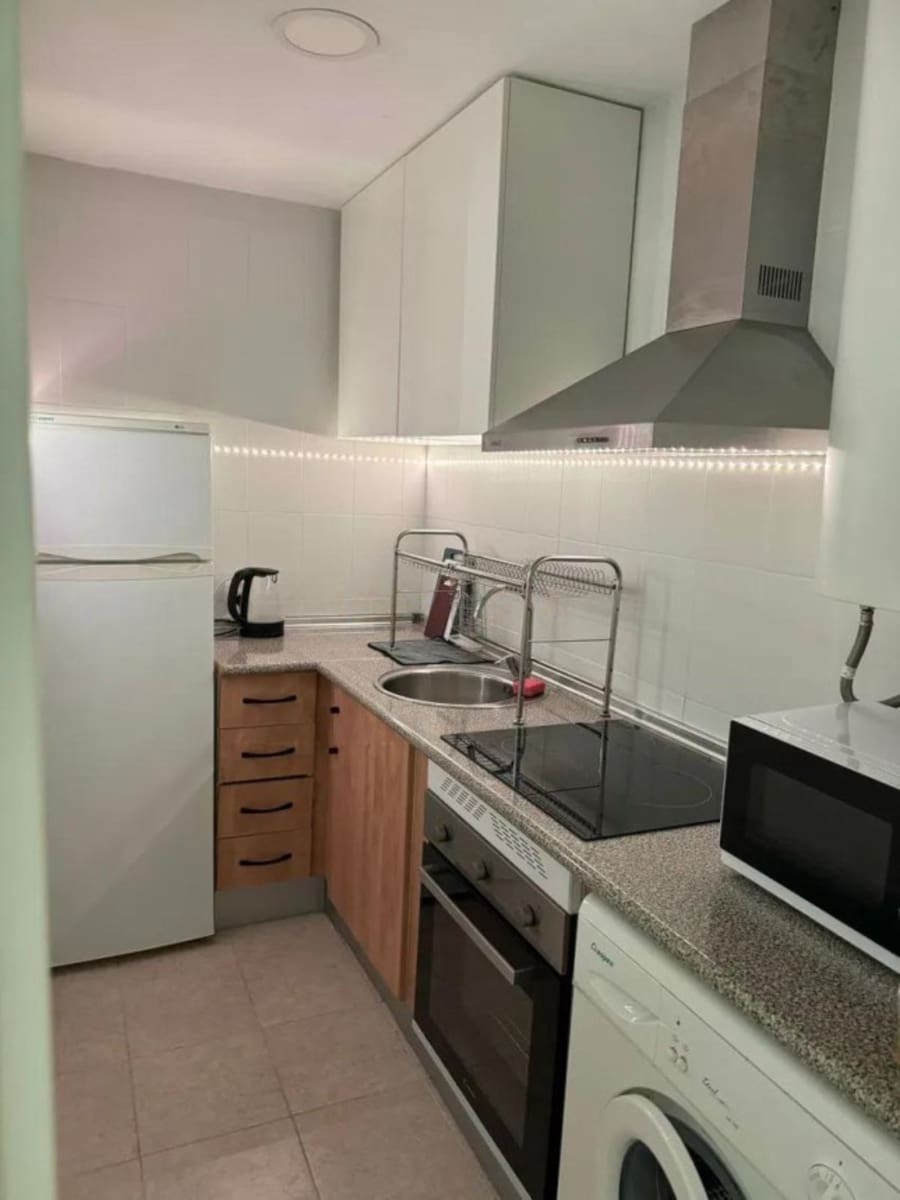 2 soveværelse Lejlighed til salg i Manilva med garage - € 190.000 (Ref: 9080833)