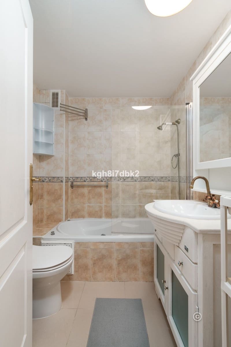 1 sypialnia Apartament na sprzedaż w Benalmadena - 185 000 € (Ref: 9080838)