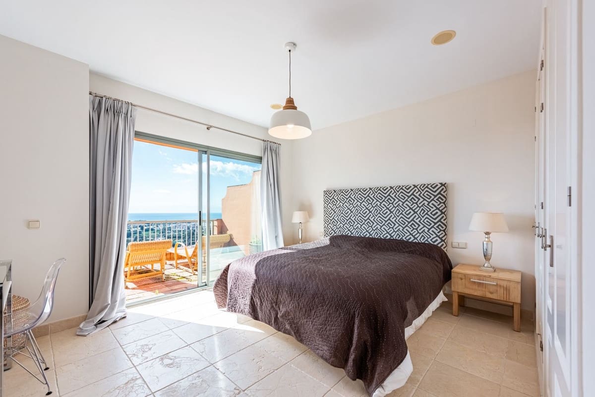 3 soveværelse Lejlighed til salg i Los Flamingos med garage - € 1.190.000 (Ref: 9080840)