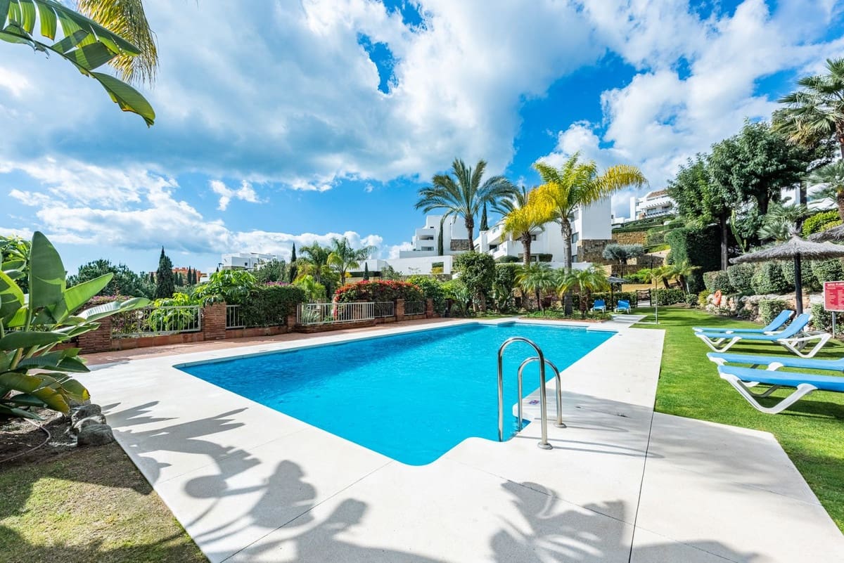 3 soveværelse Lejlighed til salg i Los Flamingos med garage - € 1.190.000 (Ref: 9080840)