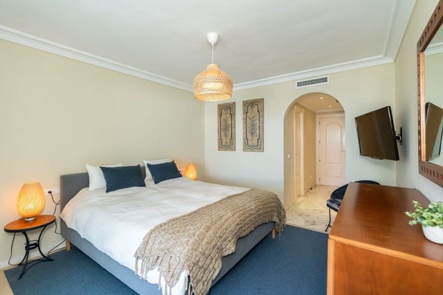 2 soverom Leilighet til salgs i Golden Mile, Marbella med garasje - € 2 290 000 (Ref: 9080841)