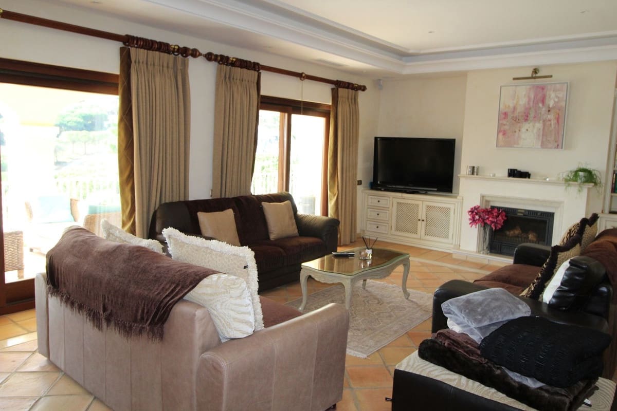 5 soverom Villa til salgs i Sotogrande med garasje - € 2 300 000 (Ref: 9080842)