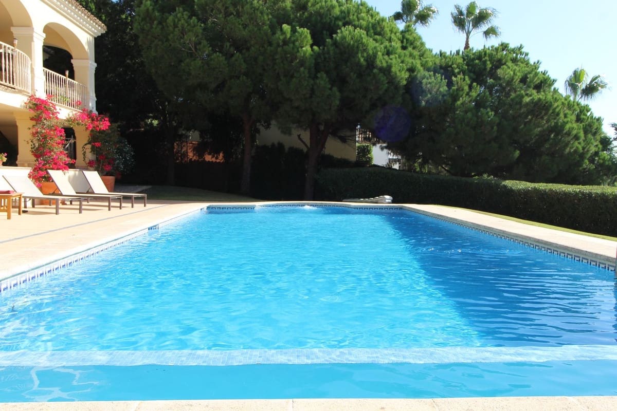 5 soverom Villa til salgs i Sotogrande med garasje - € 2 300 000 (Ref: 9080842)