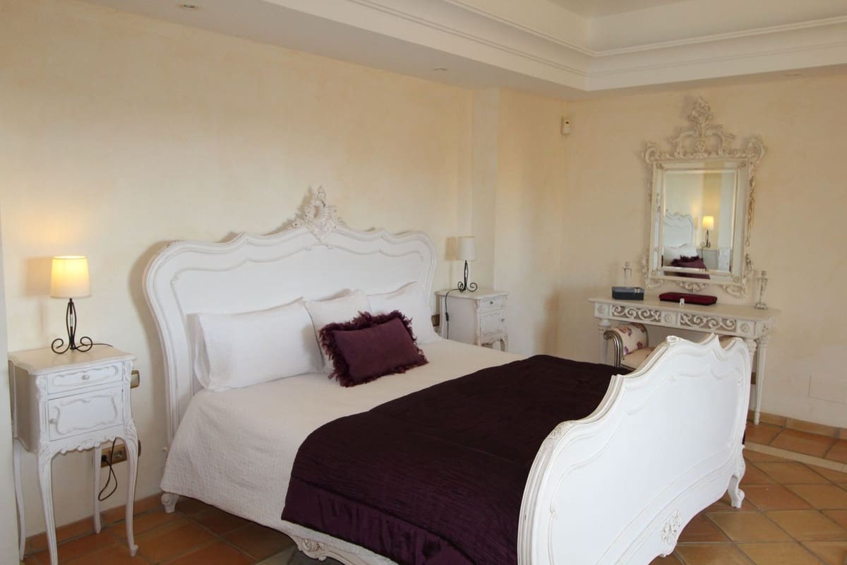 5 soverom Villa til salgs i Sotogrande med garasje - € 2 300 000 (Ref: 9080842)