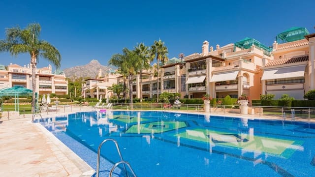 3 quarto Apartamento para venda em Golden Mile, Marbella - 2 100 000 € (Ref: 9080843)
