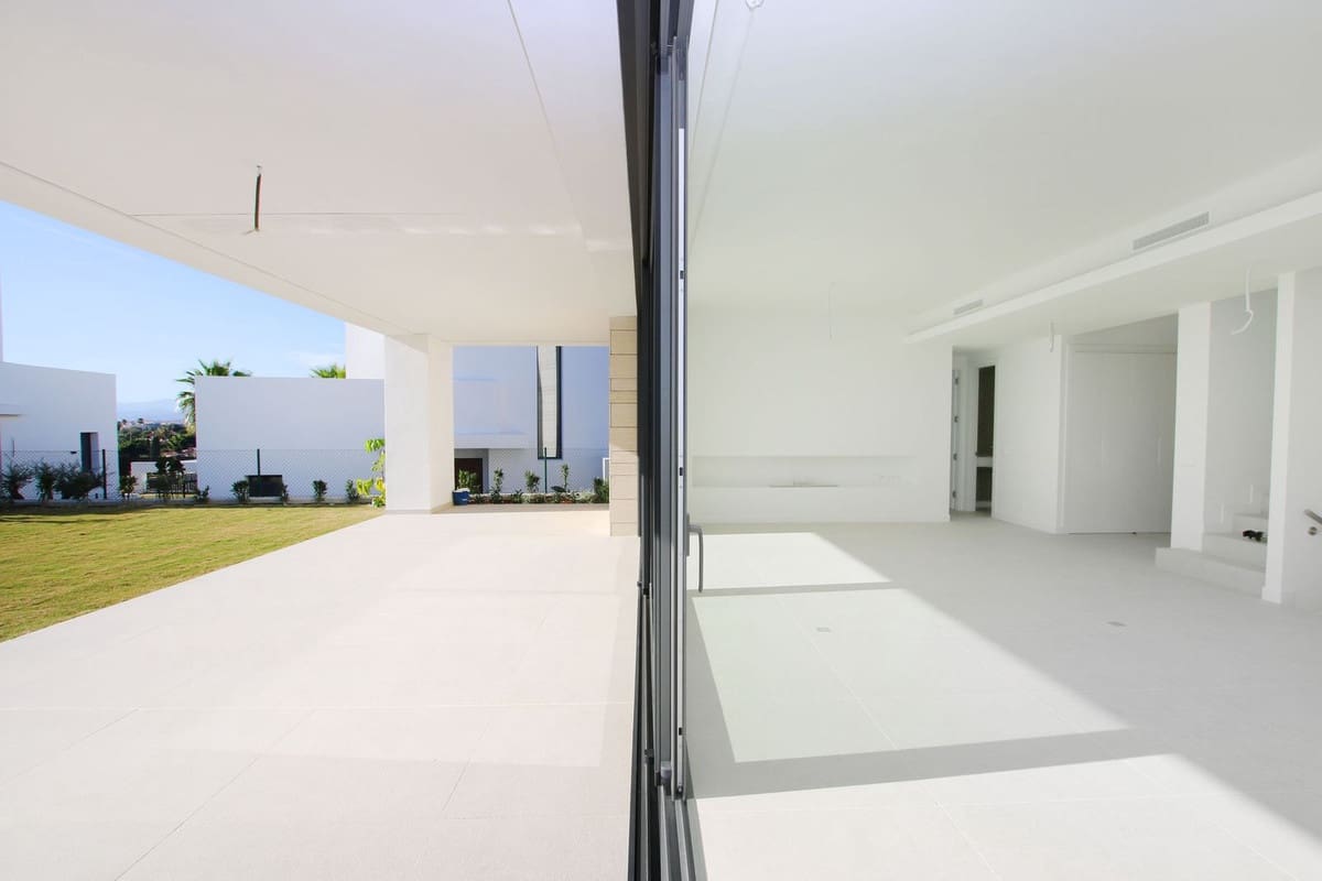 4 sypialnia Willa na sprzedaż w Rio Real - 2 300 000 € (Ref: 9080844)