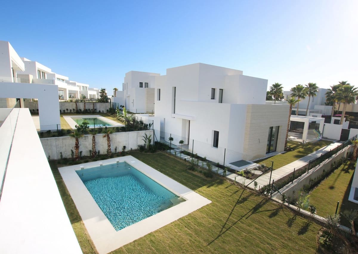 4 sypialnia Willa na sprzedaż w Rio Real - 2 300 000 € (Ref: 9080844)