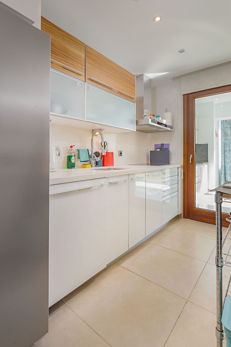 3 soveværelse Lejlighed til salg i Estepona - € 2.020.000 (Ref: 9080845)