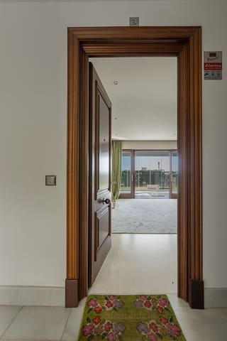 Apartamento de 3 habitaciones en Estepona en venta - 2.020.000 € (Ref: 9080845)