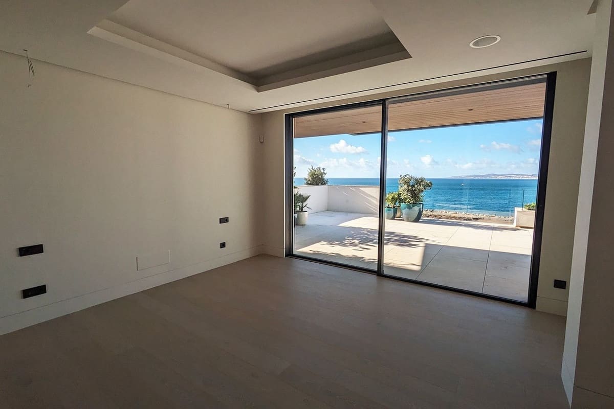 2 bedroom Apartment for sale in Estepona with garage - € 2,310,000 (Ref: 9080846)