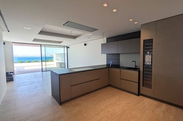 2 bedroom Apartment for sale in Estepona with garage - € 2,310,000 (Ref: 9080846)
