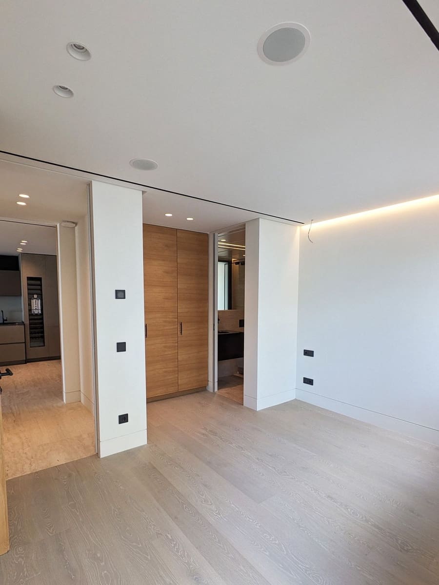 2 bedroom Apartment for sale in Estepona with garage - € 2,310,000 (Ref: 9080846)