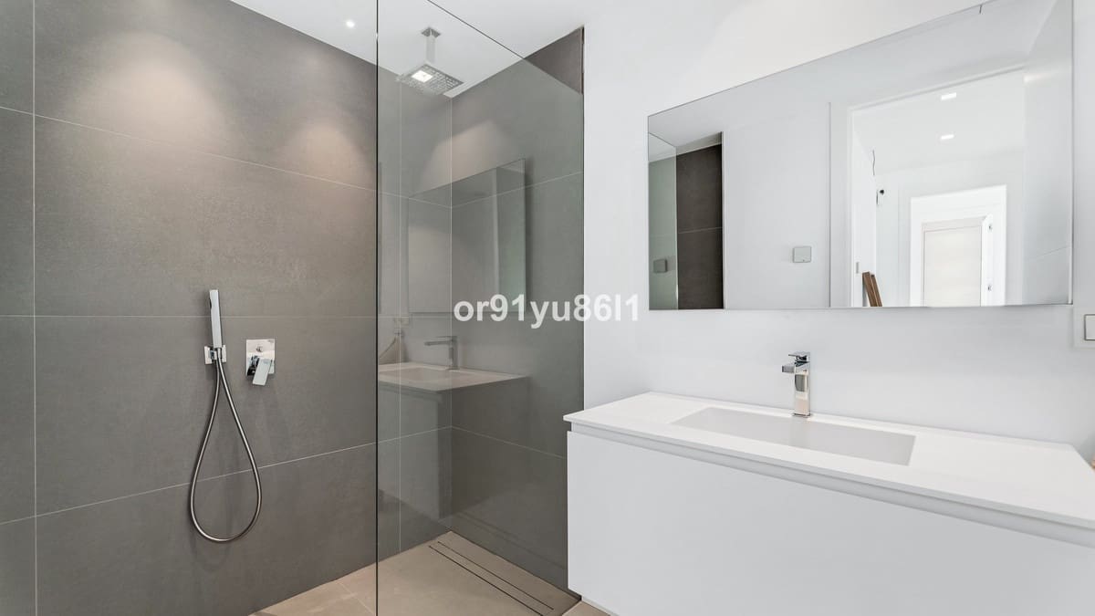 4 sypialnia Willa na sprzedaż w Marbella - 2 390 000 € (Ref: 9080847)