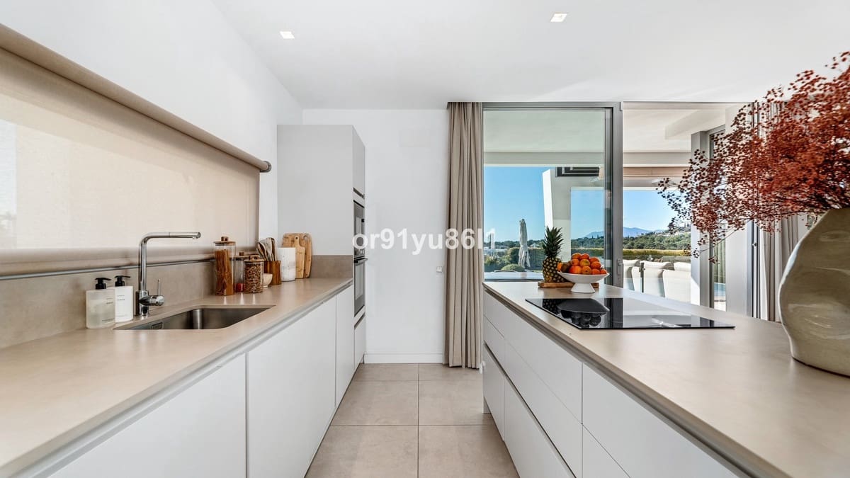 4 sypialnia Willa na sprzedaż w Marbella - 2 390 000 € (Ref: 9080847)