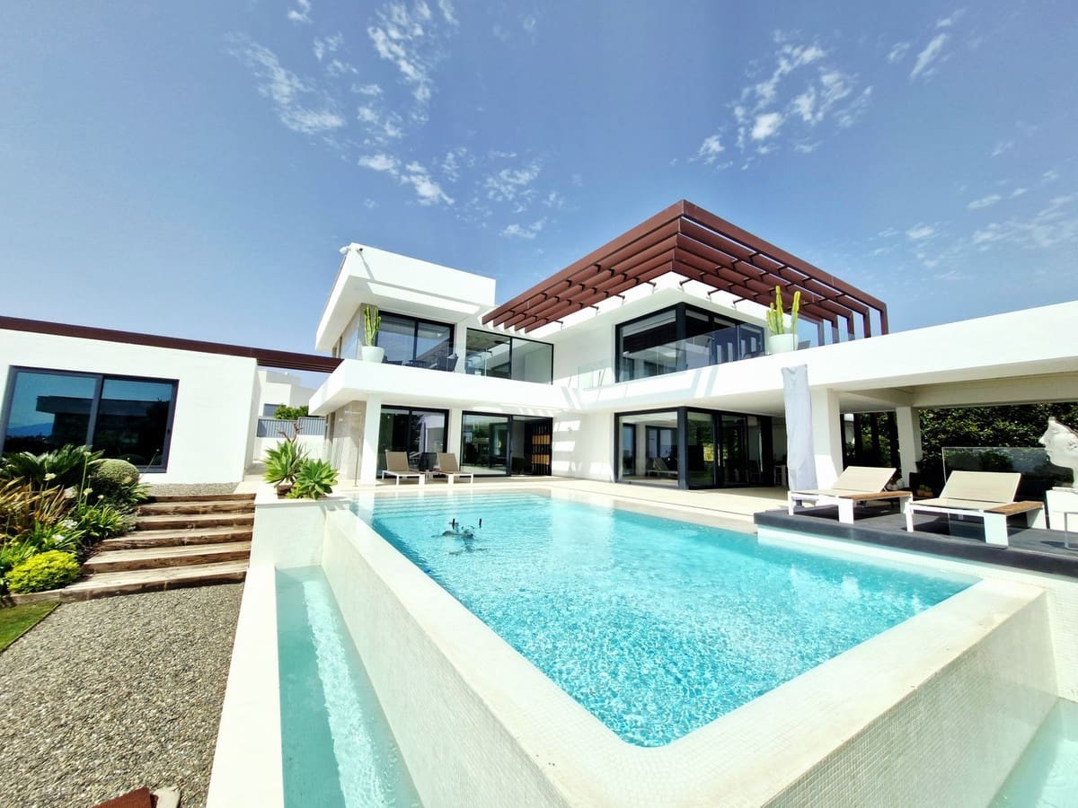 5 sypialnia Willa na sprzedaż w Benahavis z garażem - 2 395 000 € (Ref: 9080848)