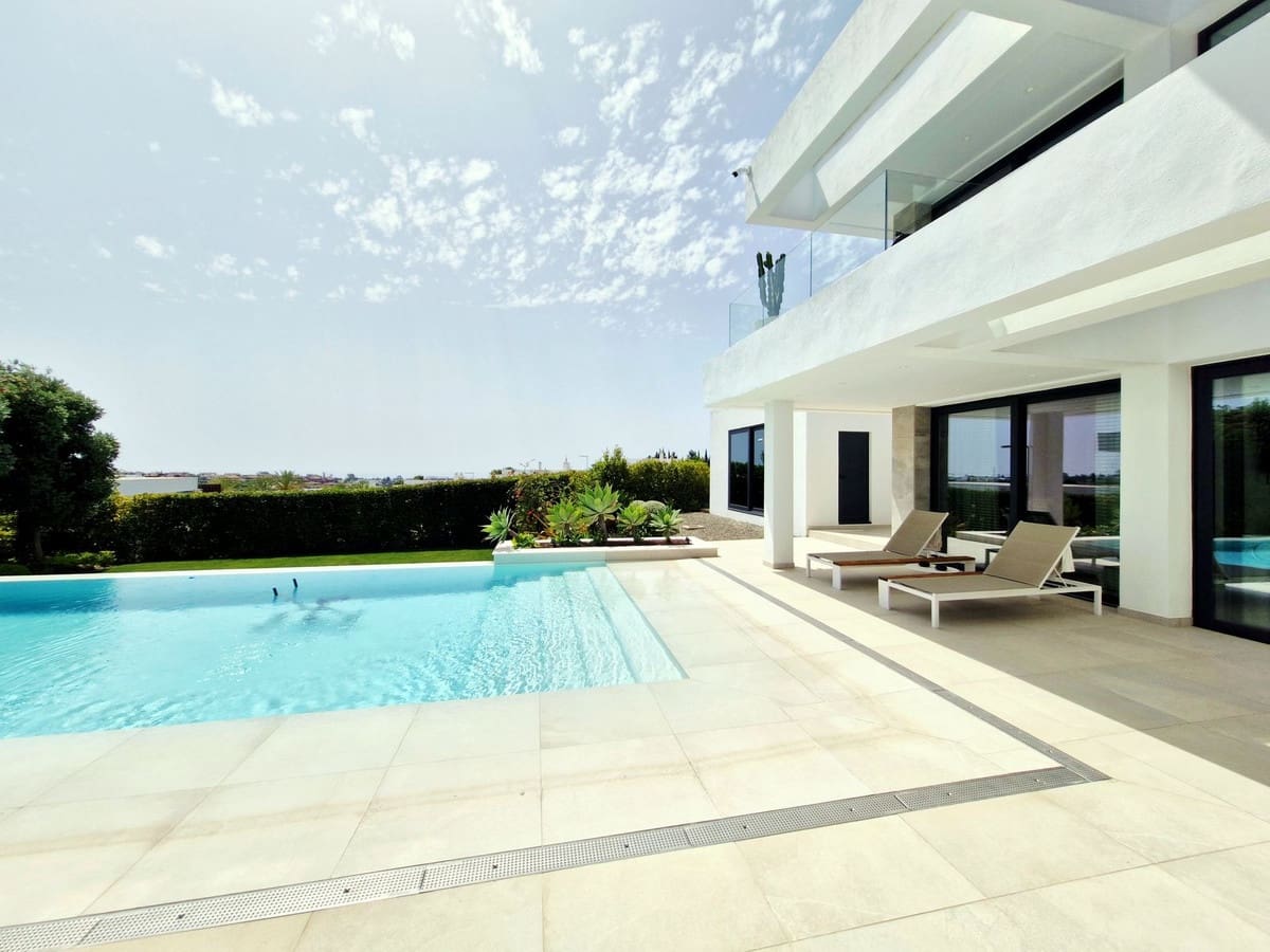 5 sypialnia Willa na sprzedaż w Benahavis z garażem - 2 395 000 € (Ref: 9080848)