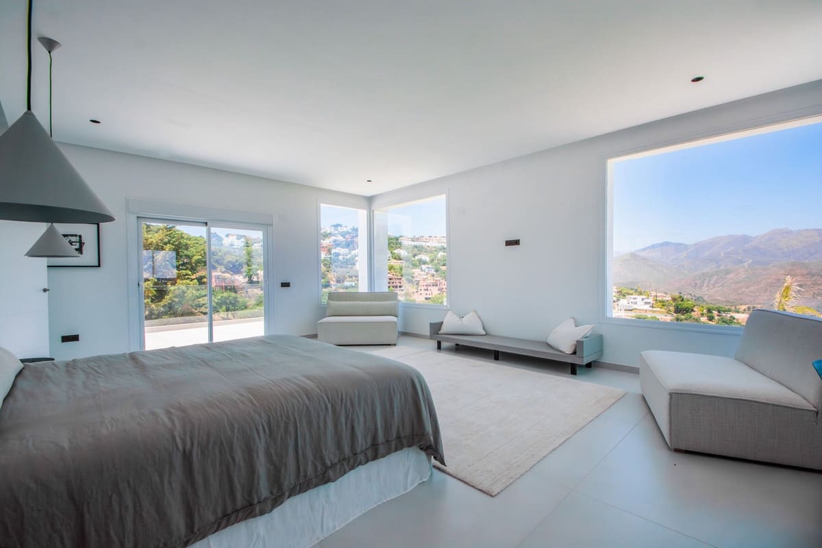 Chalet de 4 habitaciones en Marbella en venta - 2.400.000 € (Ref: 9080849)