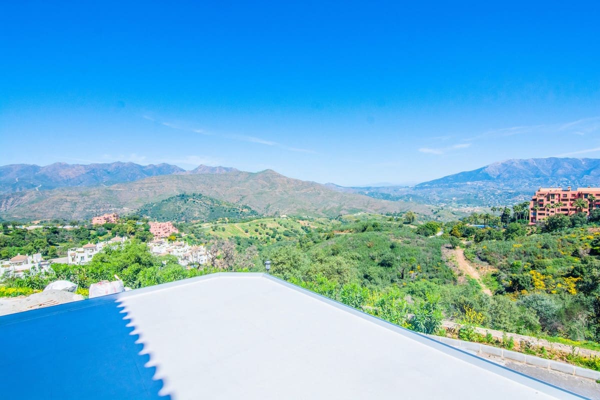 Chalet de 4 habitaciones en Marbella en venta - 2.400.000 € (Ref: 9080849)