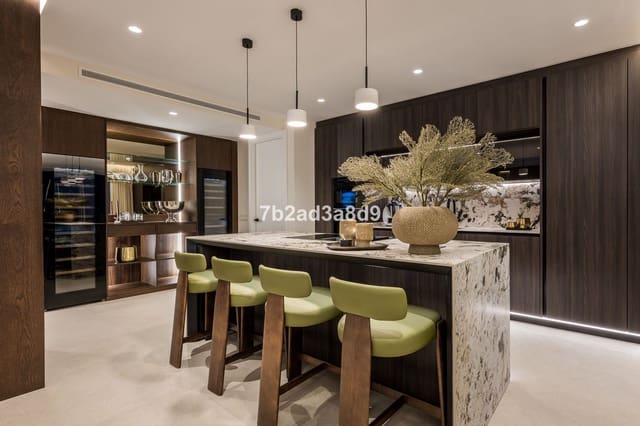 3 soverom Leilighet til salgs i Los Monteros, Marbella - € 2 450 000 (Ref: 9080850)