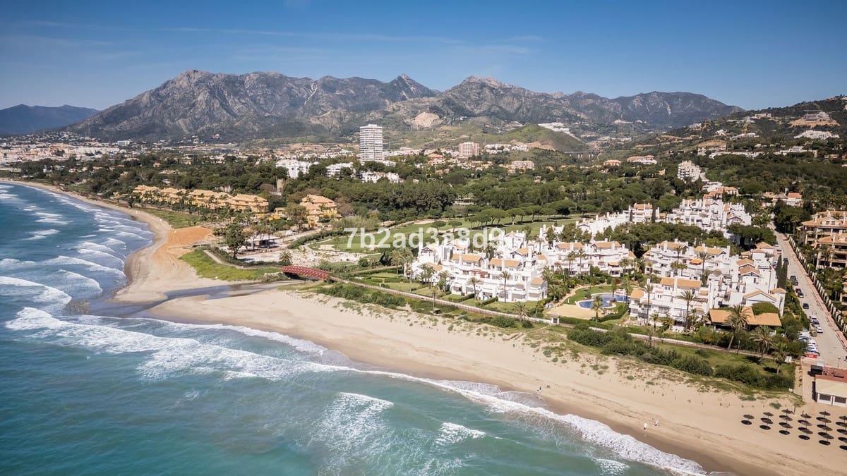 3 soverom Leilighet til salgs i Los Monteros - € 2 450 000 (Ref: 9080850)