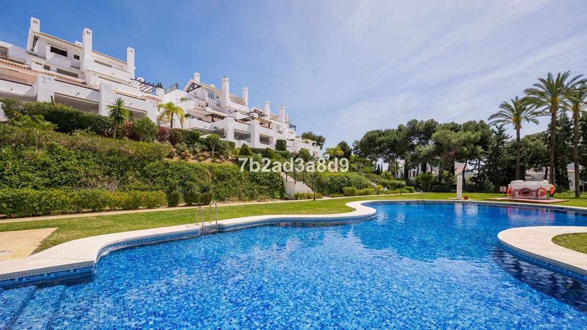 3 soverom Leilighet til salgs i Los Monteros - € 2 450 000 (Ref: 9080850)